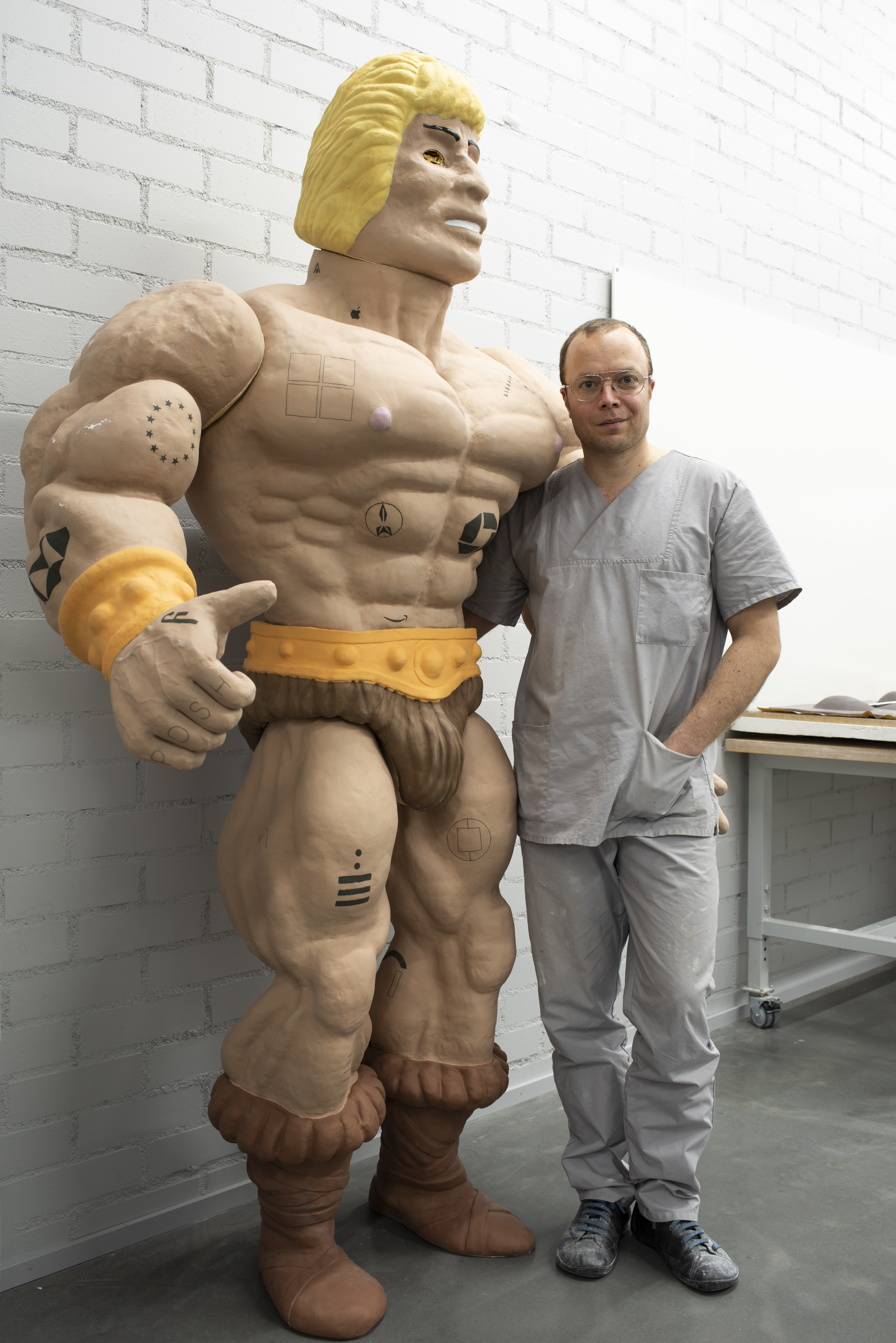 Teemu Siika with Heman hand-built sculpture by Anne Kinnunen